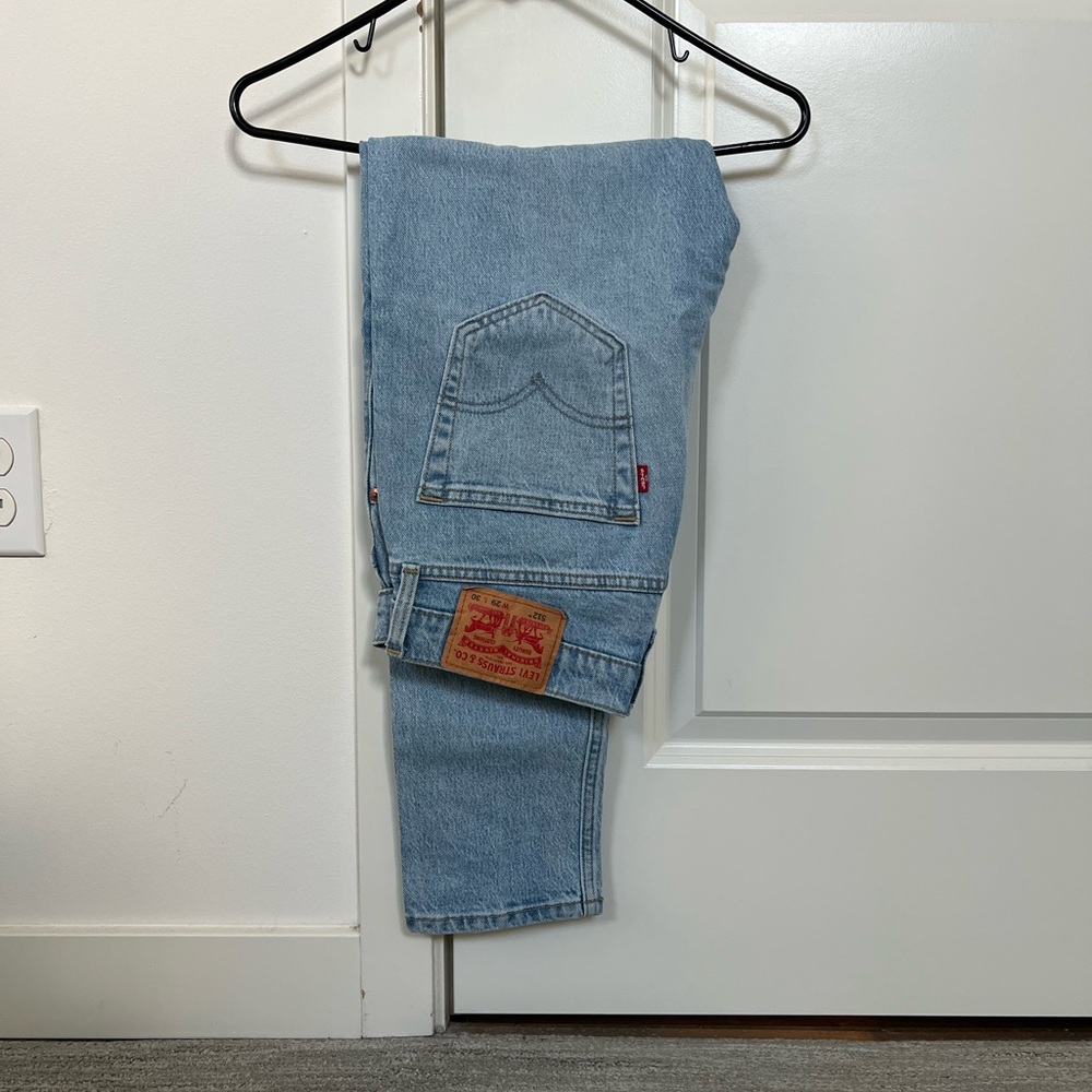 Levi’s 512 Slim Tapered in light wash denim 29x30